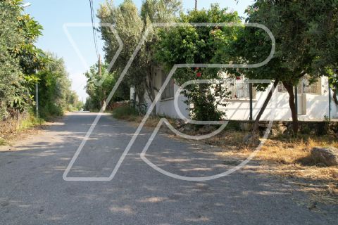 erdemli kargıcak mahallesinde satılık müstakil ve tarla