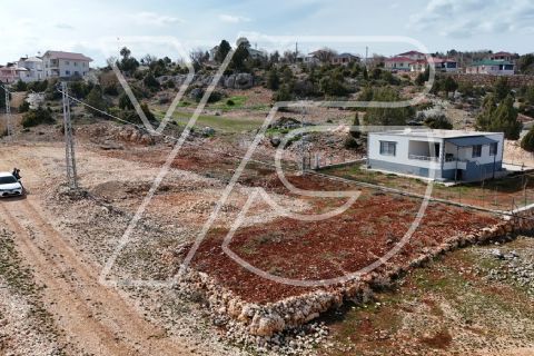 mersin erdemli arkıt mevkinde satılık arsa