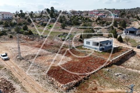 mersin erdemli arkıt mevkinde satılık arsa