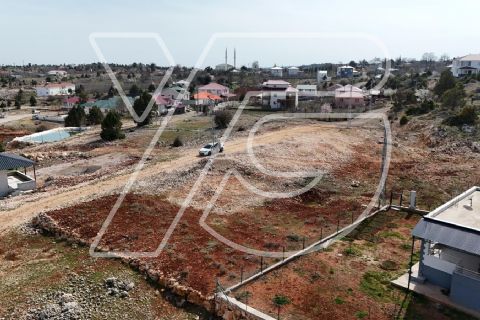 mersin erdemli arkıt mevkinde satılık arsa