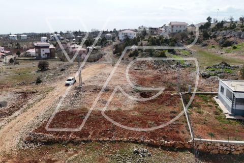 mersin erdemli arkıt mevkinde satılık arsa